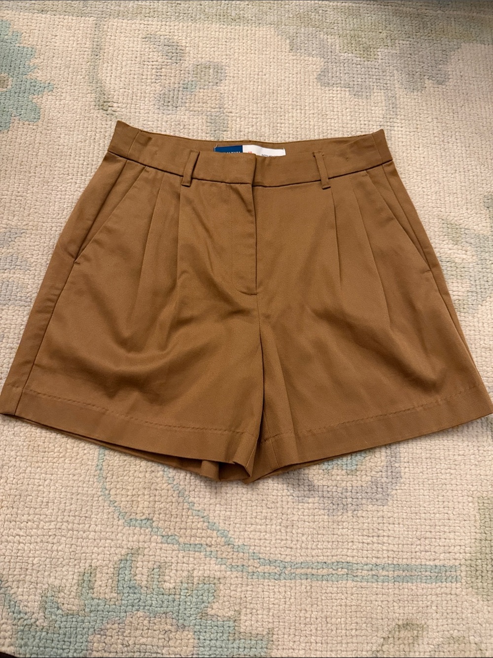 Old Navy Women's High-Waist Pleated Shorts - Brown